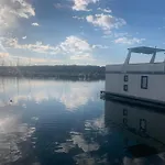 House Boat Oliva - Floating House