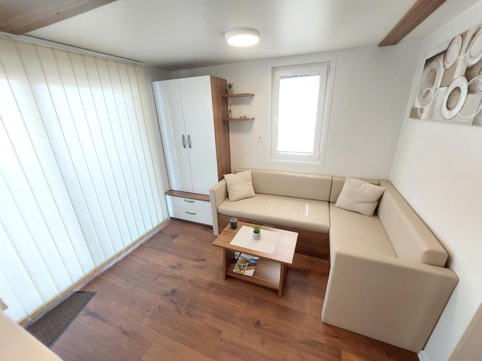 Vikendica House Boat Oliva - Floating House *