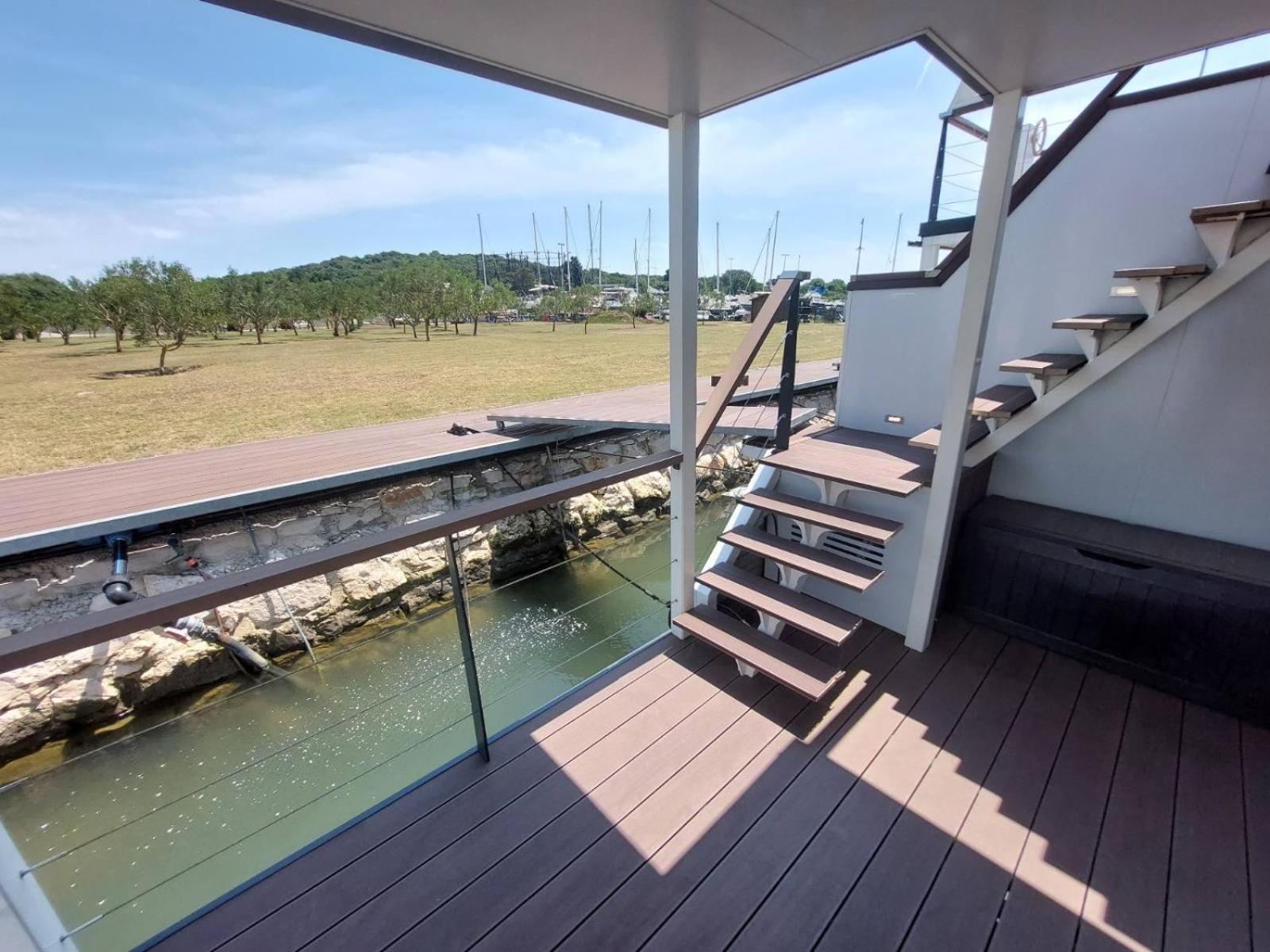 Vikendica House Boat Oliva - Floating House *